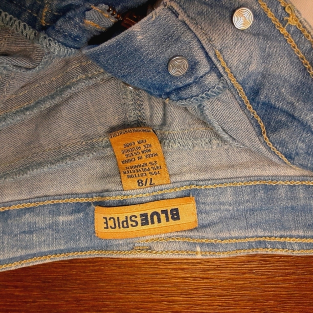 Shorts - Picture 2 of 2